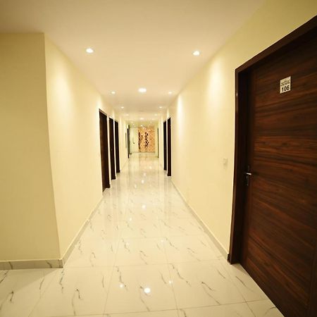 Ovel Hotel Ludhiana Dış mekan fotoğraf