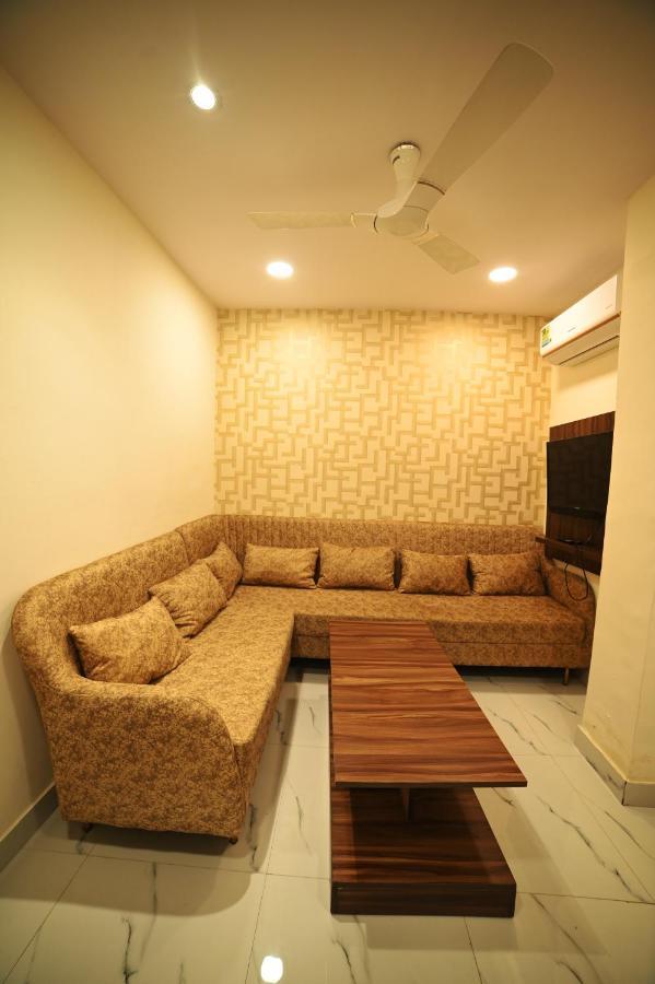 Ovel Hotel Ludhiana Dış mekan fotoğraf